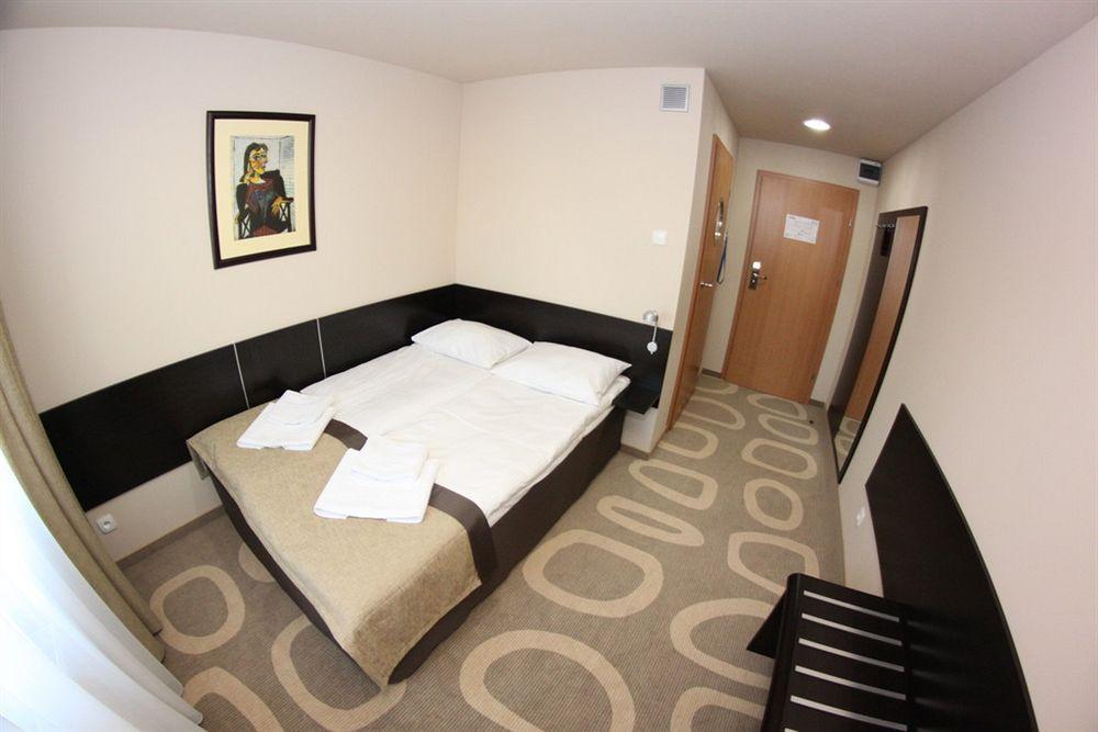 Hotel Picaro Stok Łagów Dış mekan fotoğraf
