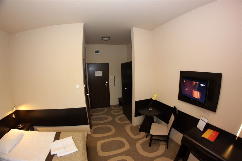 Hotel Picaro Stok Łagów Dış mekan fotoğraf